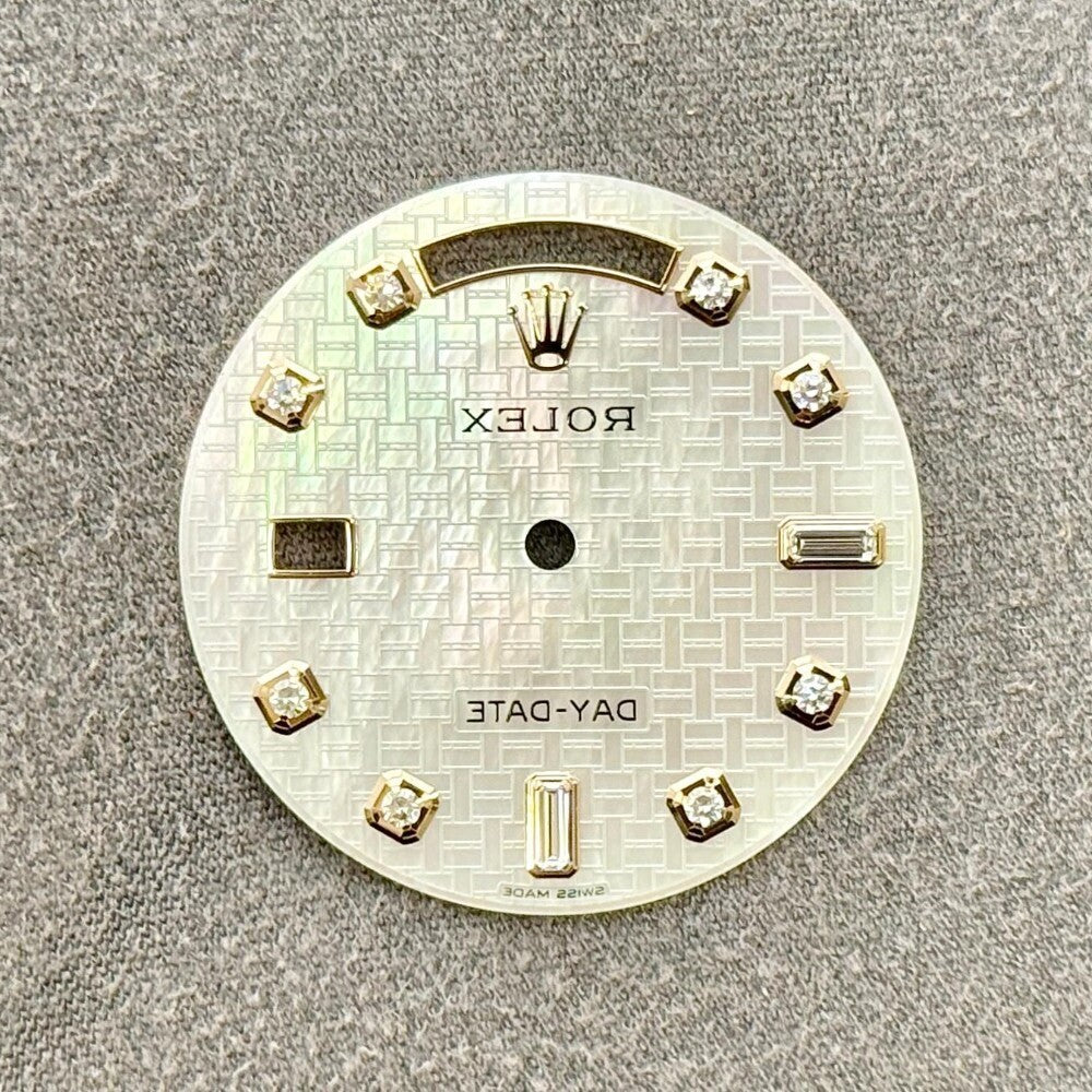 Rolex Day-Date Mop Oxford Motif Dial 36Mm Rose Gold