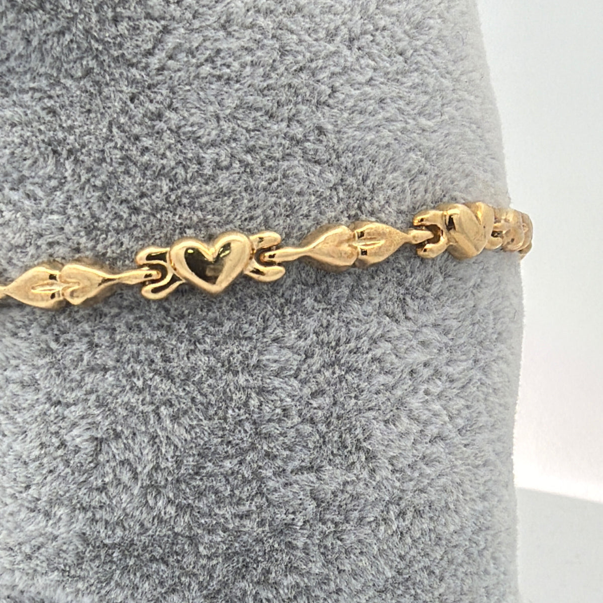 14K Yellow Gold Heart Link Bracelet, 7.25 in Dainty Polished Heart Chain