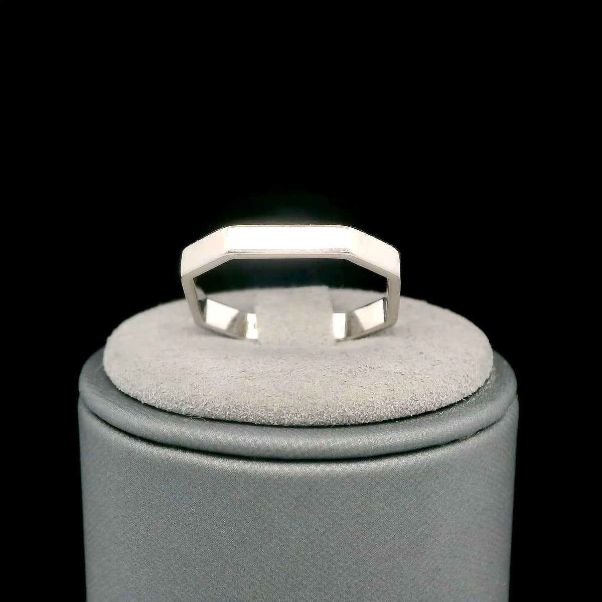 18K White Gold Geometric Octagon Band, Modern Polished Faceted Size 5.5