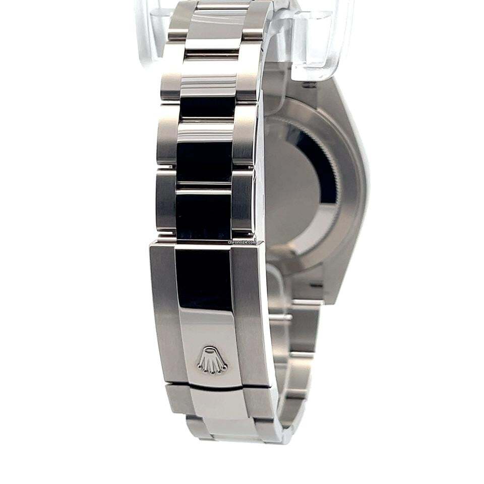 Rolex Datejust 41 Automatic Men's Watch With Steel Case and Strap Authentic Luxury Timepiece