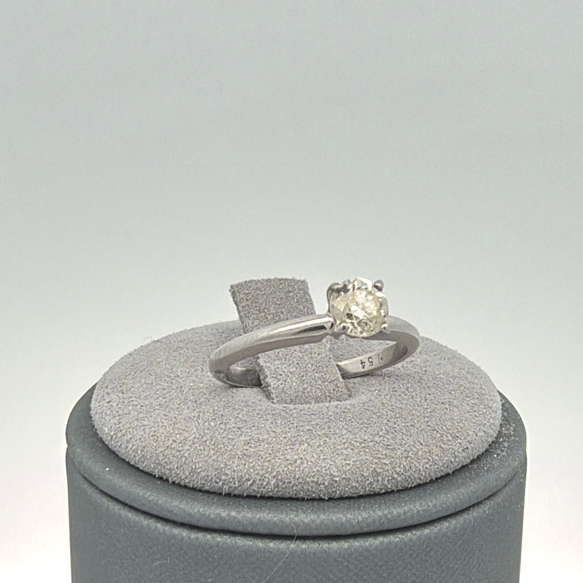 14K White Gold 0.54ct Diamond Solitair Ring Classic Round 4-Prong Size 4.5