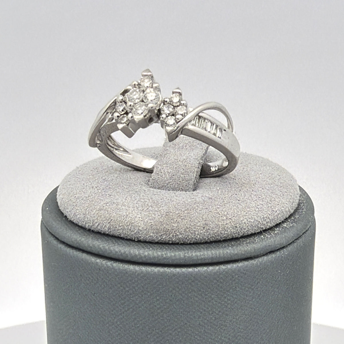 14K White Gold 0.66ctw Diamond Ring, Round Halo Cluster, Statement Ring Size 7