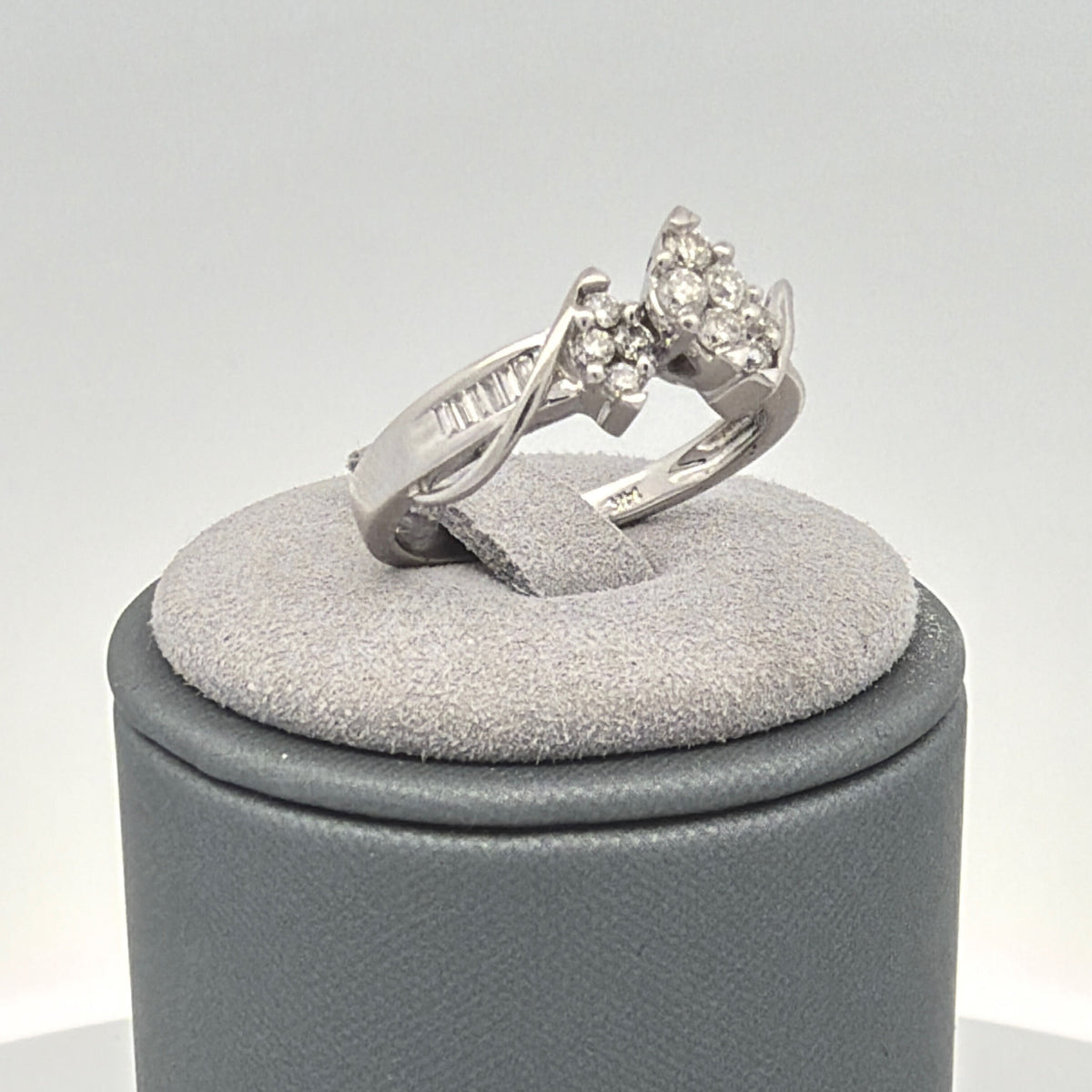 14K White Gold 0.66ctw Diamond Ring, Round Halo Cluster, Statement Ring Size 7