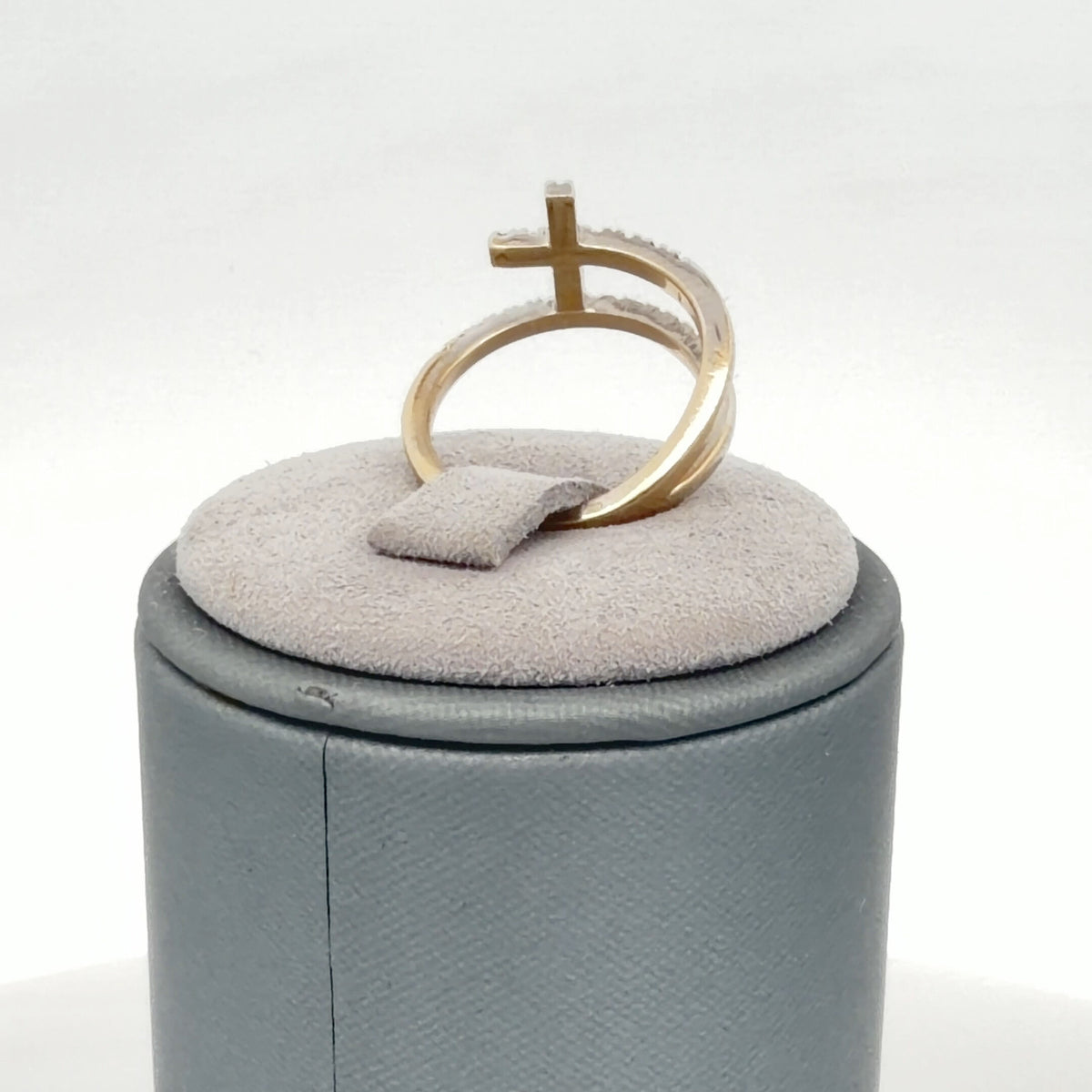 14K White Gold 0.21 CTW Diamond Cross Ring, Dainty Round Cut, Size 3.75