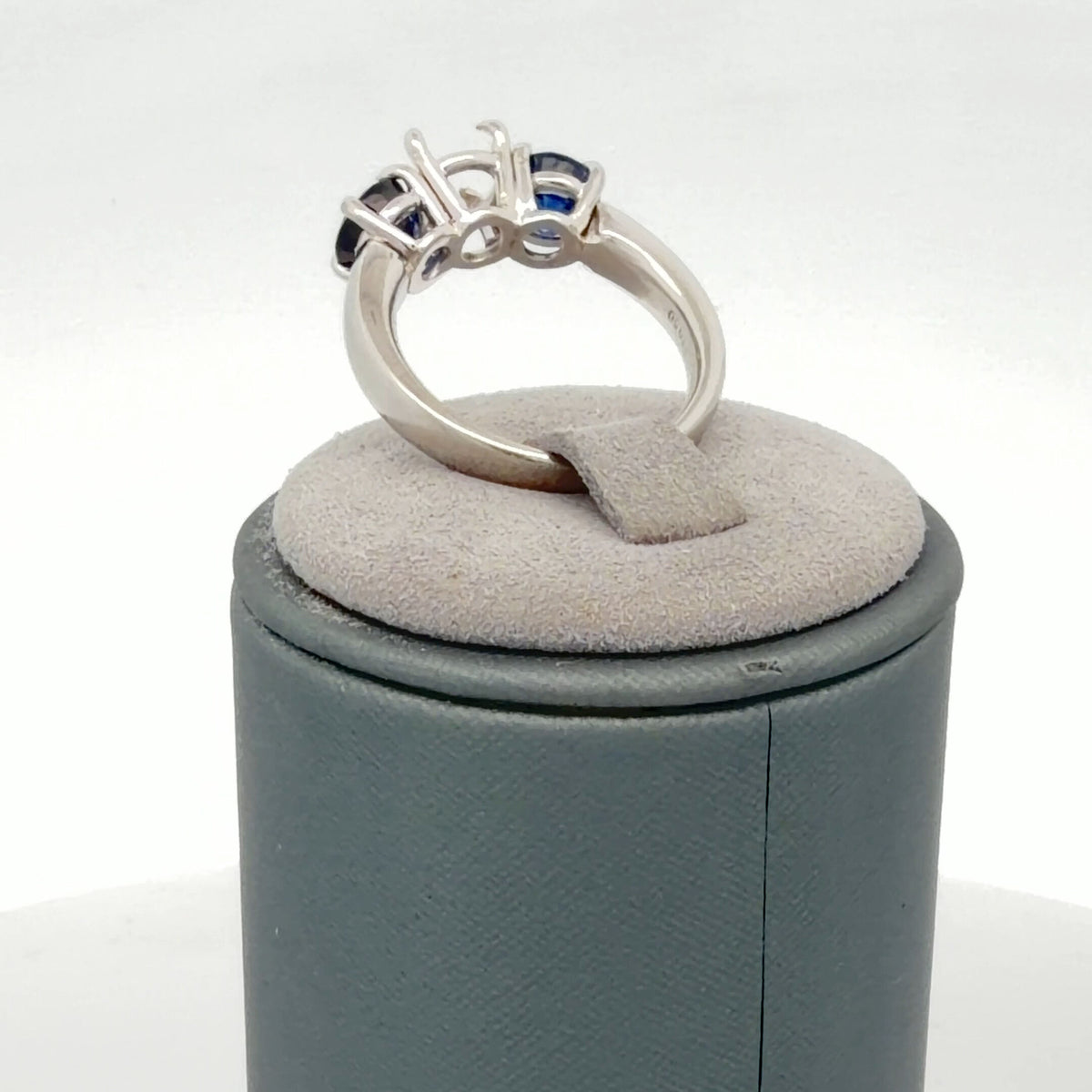 Platinum Setting w/ 2.25ctw Sapphire Side Stones Semi-Mount Ring Size 7
