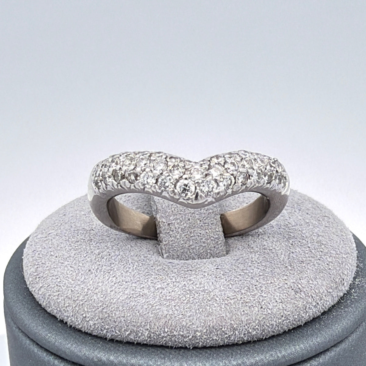 18K White Gold 0.43 CTW Diamond Pave V-Shaped Band Chevron Contour Size 5