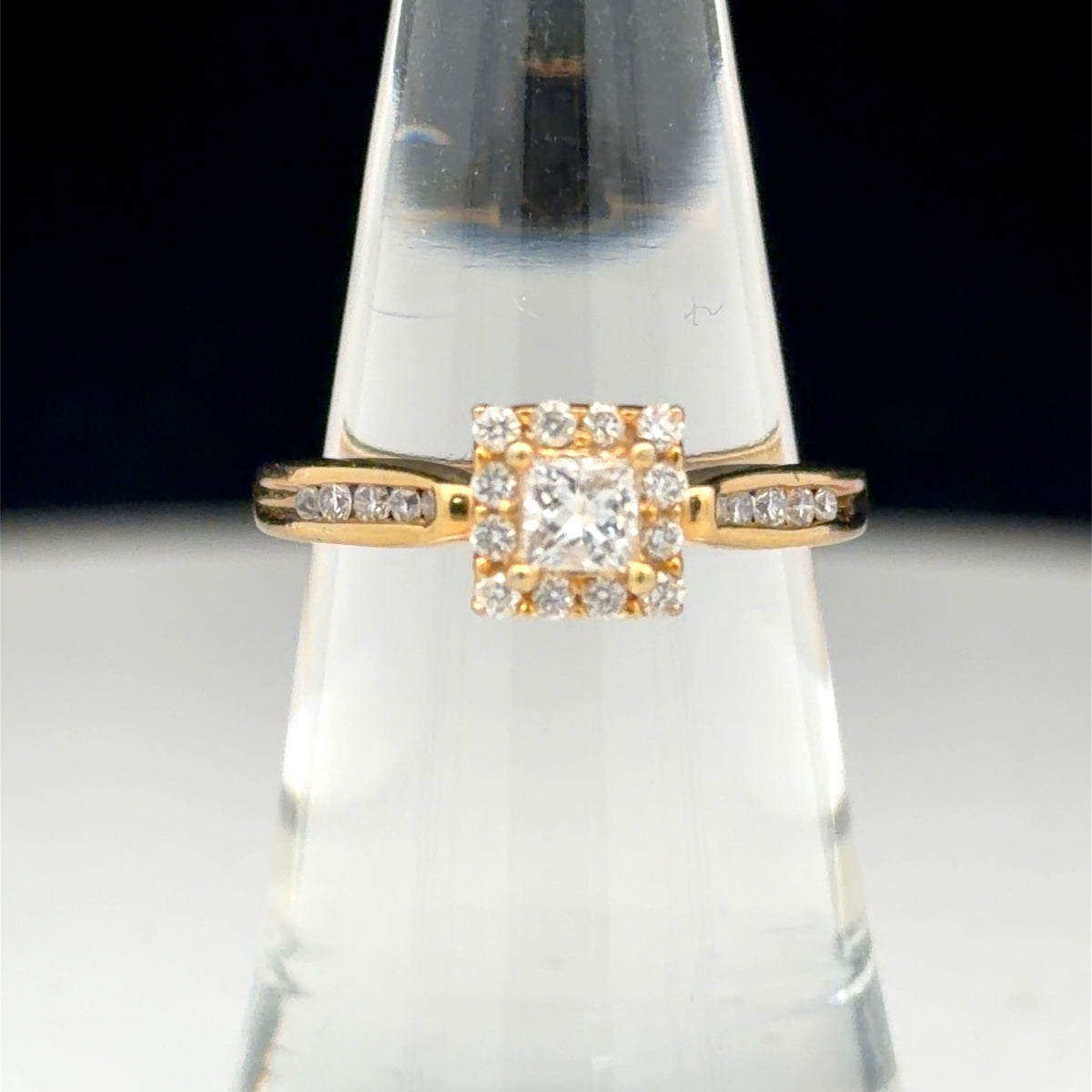 14K Yellow Gold 0.52ctw Diamond Halo Ring, Total 0.22 CTW, Size 5.25, Pave