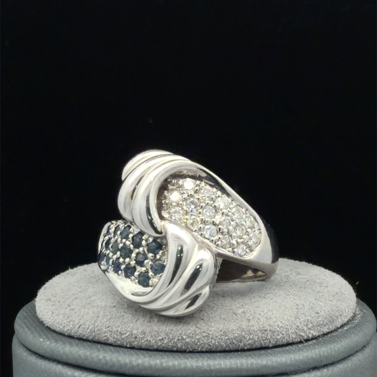 18K White Gold Diamond & Sapphire Ring, 0.21 CTW, Size 5.5 US, Elegant