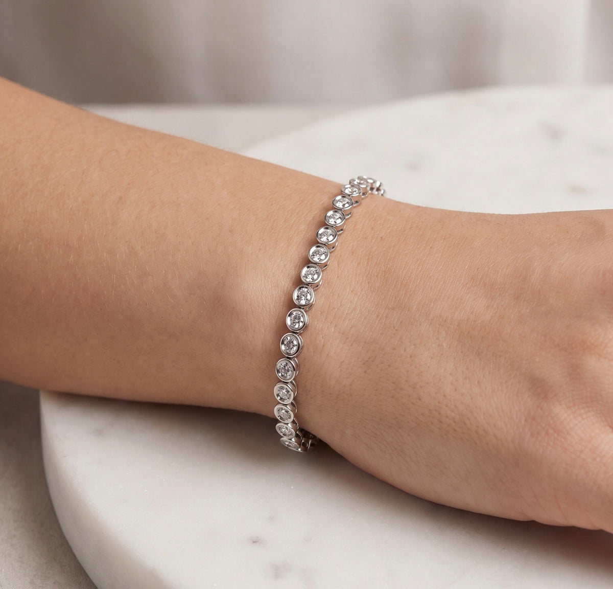18K White Gold Diamond Tennis Bracelet 1.38 CTW Round Prong-Set 6.5 Inches