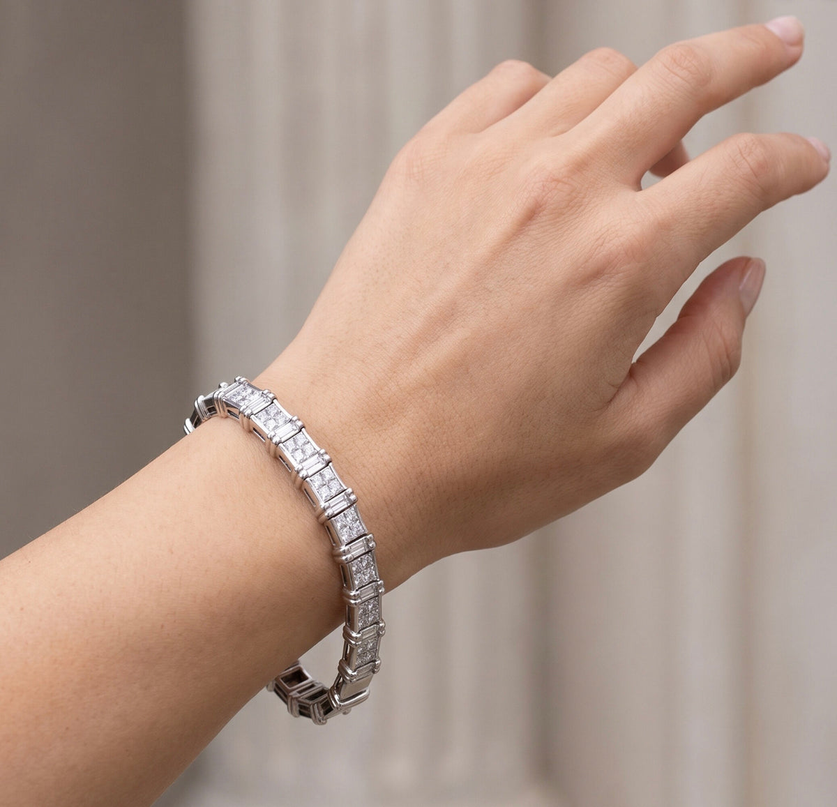 18K White Gold 2.50ctw Diamond Link Station Bracelet, Dainty Round Diamonds