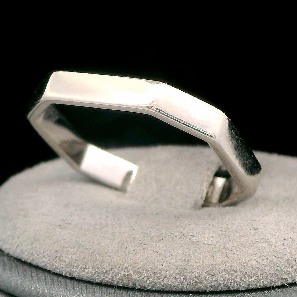 18K White Gold Geometric Octagon Band, Modern Polished Faceted Size 5.5