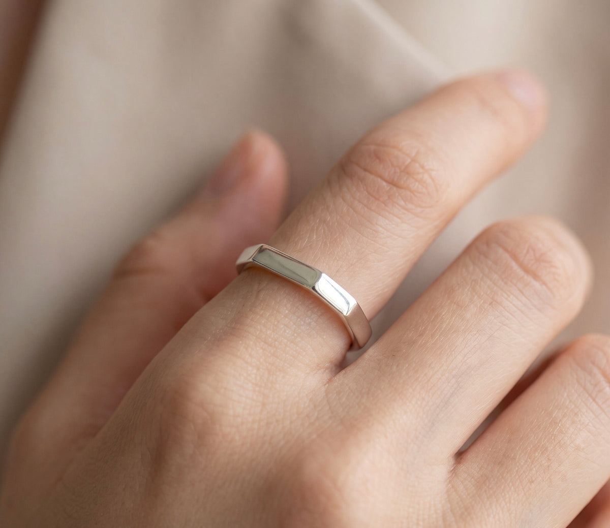 18K White Gold Geometric Octagon Band, Modern Polished Faceted Size 5.5