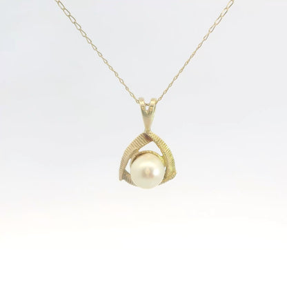 14K Yellow Gold Cultured Pearl Pendant Necklace, Dainty Classic Jewelry