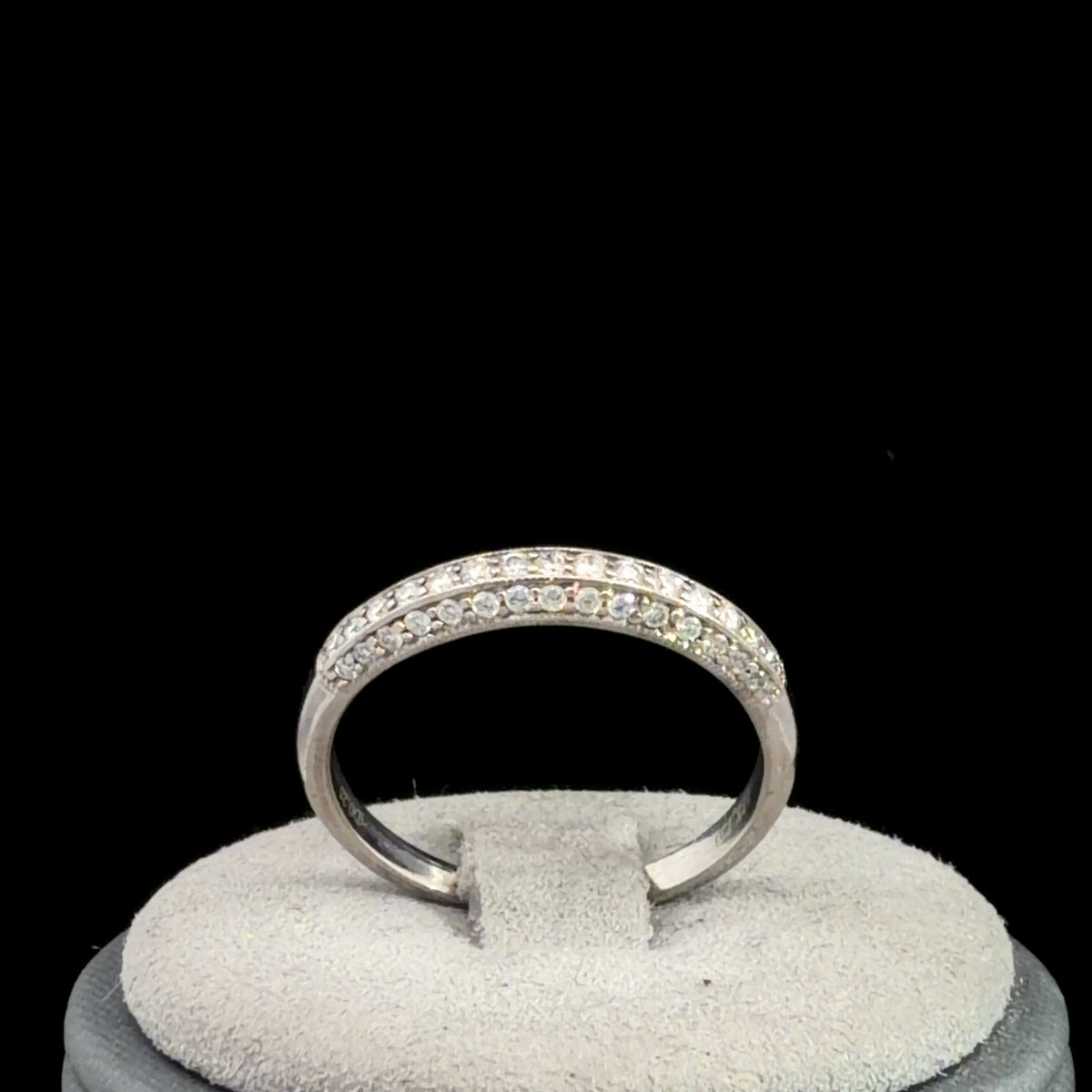 18K White Gold Diamond Band 0.25 CTW  Round Diamonds Classic Wedding Band
