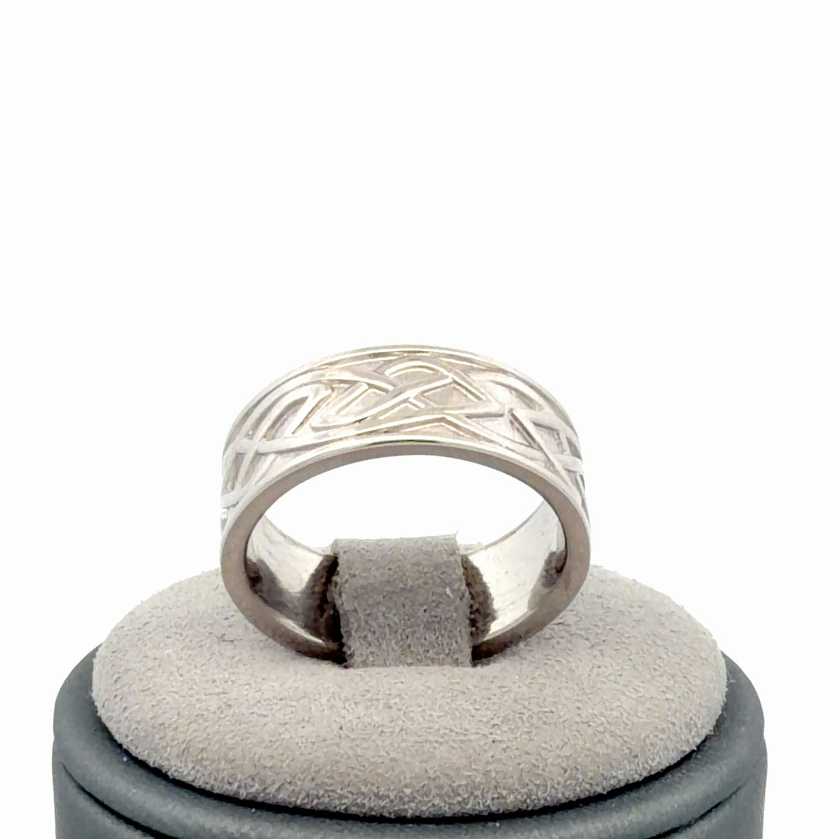14K White Gold Intricate Celtic Woven Band Ring Size 6.25 Polished Edges