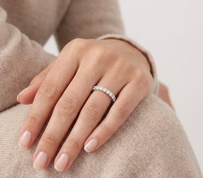 14K White Gold Diamond Eternity Wedding Band Classic 2.20 CTW Size 5.75
