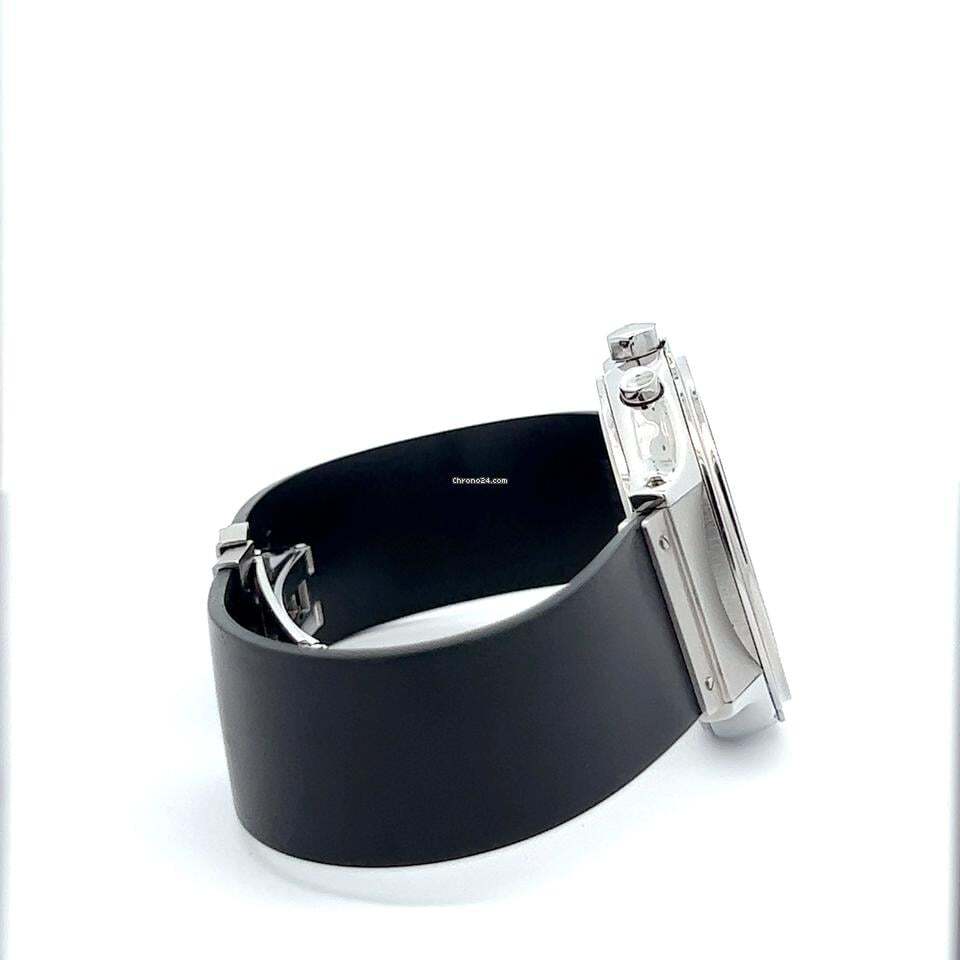 Hublot Quartz Men's Watch Steel Case With Rubber Strap Authentic Luxury Timepiece