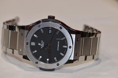 Hublot Classic Fusion Automatic Men's Watch With Steel Case and Strap Authentic Luxury Timepiece