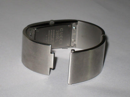 Gucci Quartz Women's Watch With Steel Case and Strap Authentic Luxury Timepiece