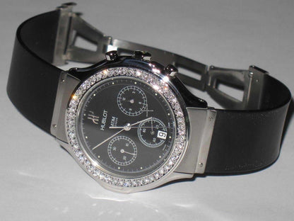 Hublot Quartz Men's Watch Steel Case With Rubber Strap Authentic Luxury Timepiece