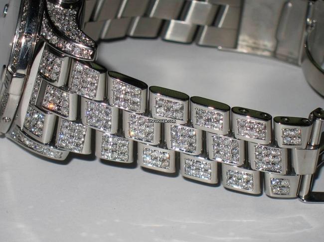 Breitling Super Avenger Automatic Unisex Watch With Steel Case and Strap Authentic Luxury Timepiece