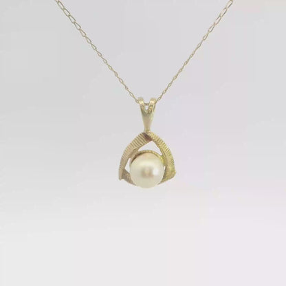 14K Yellow Gold Cultured Pearl Pendant Necklace, Dainty Classic Jewelry